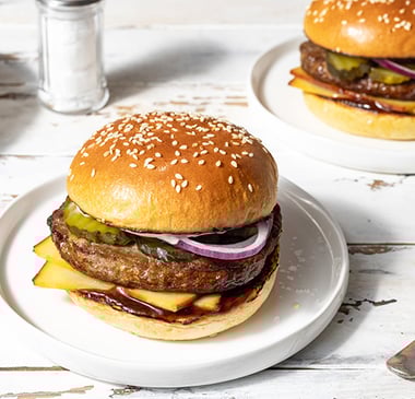 Smoky-Barbeque-Beef-Burger-520x500