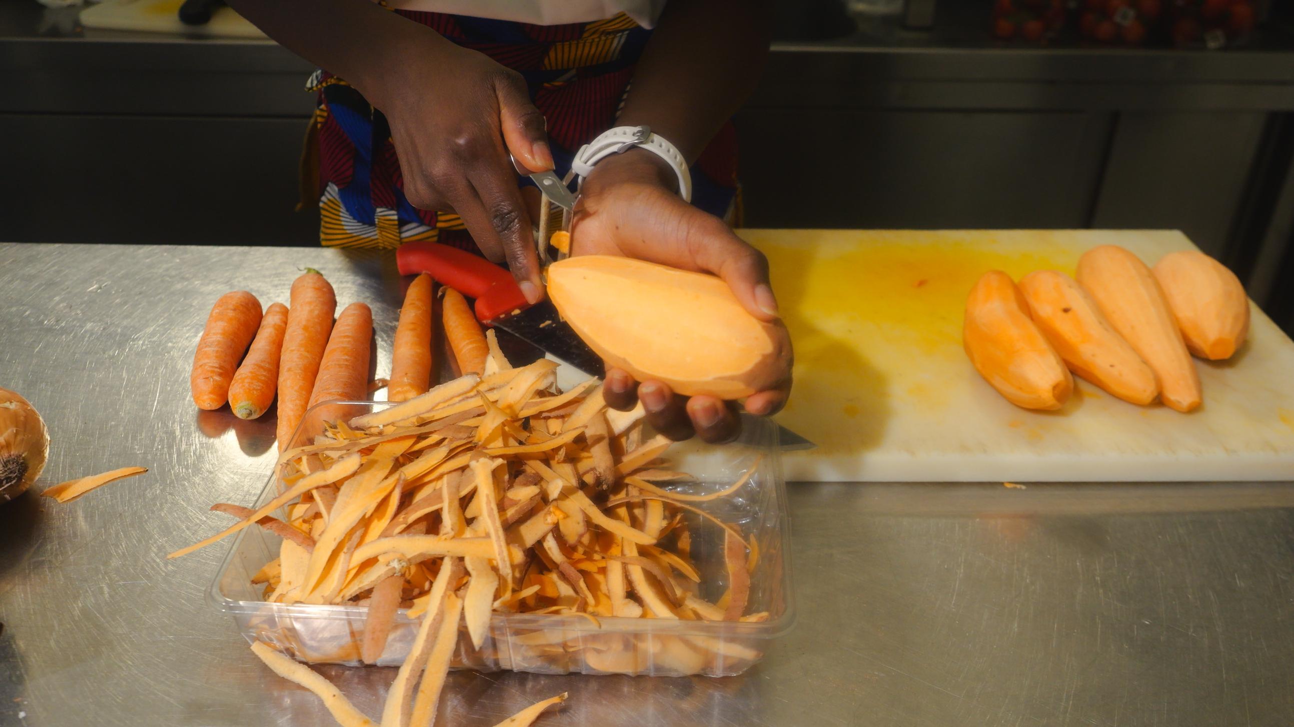 Reduce food waste after the rush